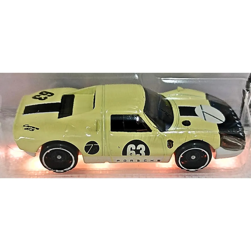 Hot Wheels Porsche 904 Carrera GTS Hot Wheels Porsche 904 Carrera GTS